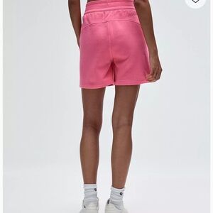 Lululemon Scuba High- Rise short 5” in the color Sakura Pink